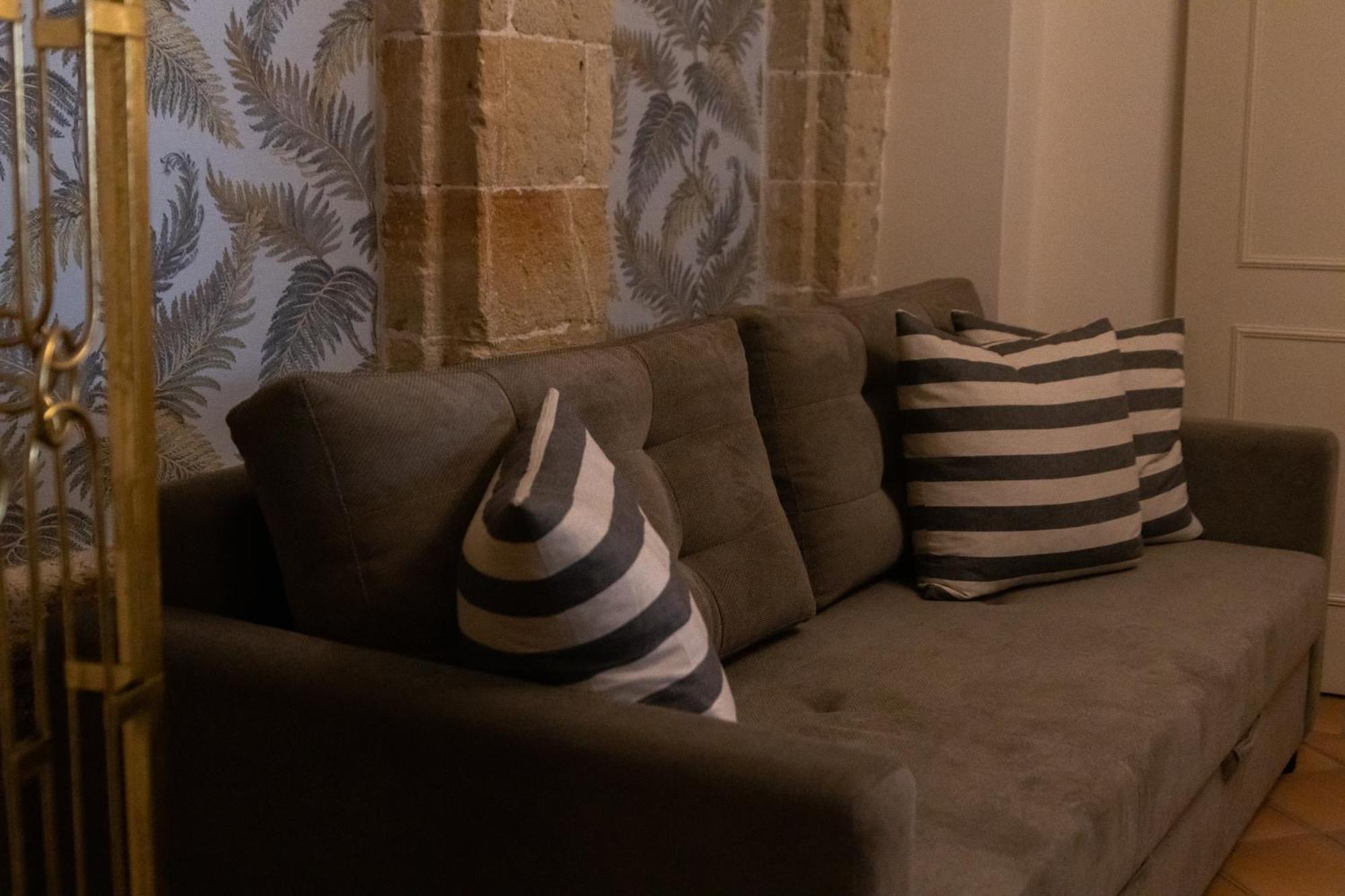 April Luxury Suites (Adults Only) Rhodes City Ruang foto